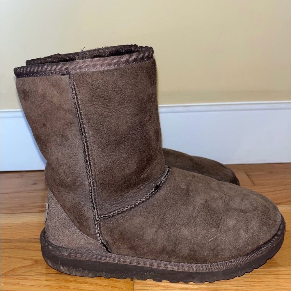 UGG Australia Classic Boot - Picture 4 of 5
